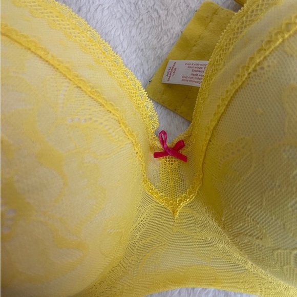 Cacique Yellow Lace Bra with Red Accent - Picture 3 of 7